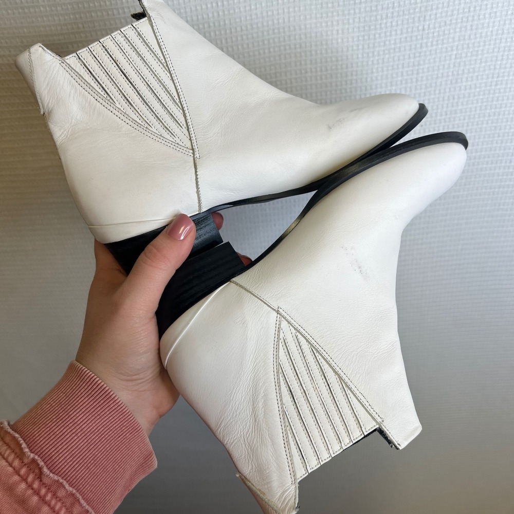 Mina Shoes White Leather Pointed Toe Chelsea Western Ankle Boots Womens 7 MEX 4 - Picture 8 of 8